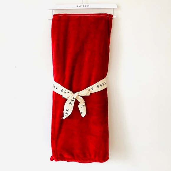 Rae Dunn Plush Throw with Patch - Picture 3 of 4